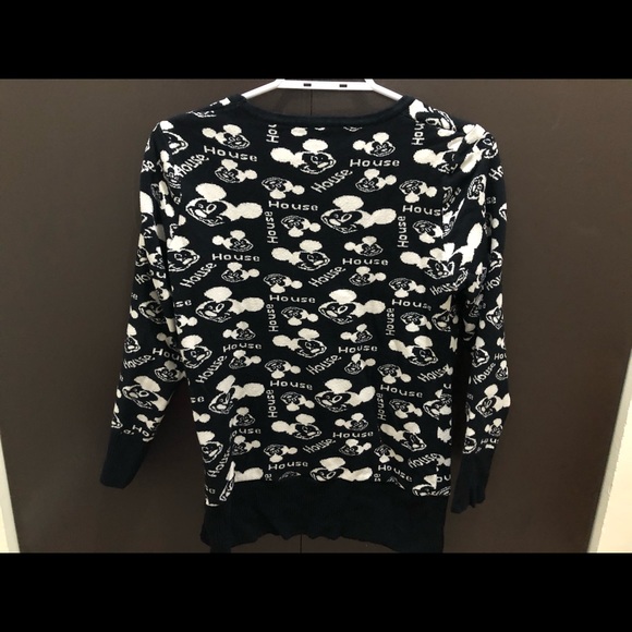 A lovely long sleeve top sweatshirt! - Picture 2 of 2